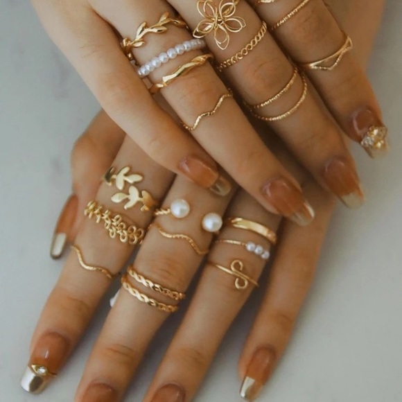 SHEIN 20 Pcs Gold and White Dainty Ring Set - Picture 1 of 4